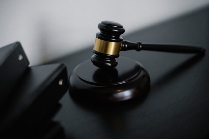 gavel-black