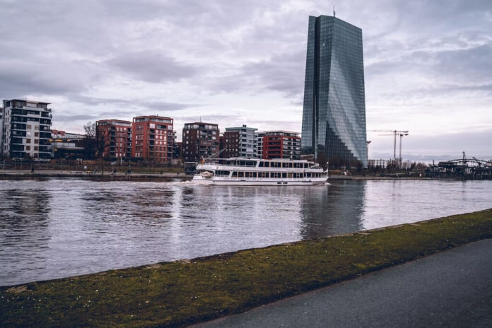 BCE-building