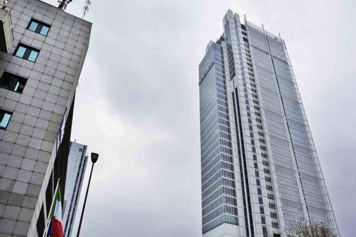 Intesa-sanpaolo