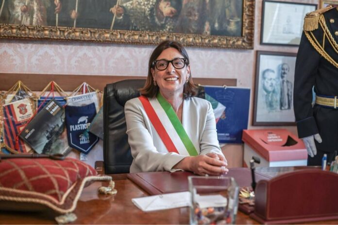 Maria-Monisteri-Caschetto