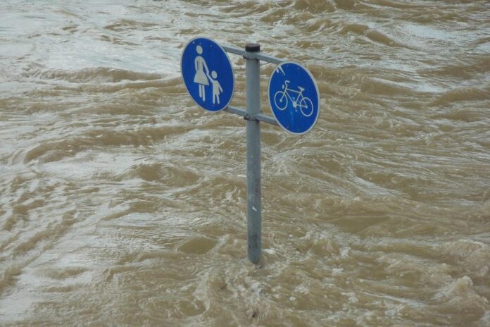 alluvione_cartelli_stradali