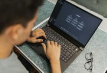 Nuove tecnologie: la maggiore performance è nella AI ombra dipendente-lavoro-chat-gpt