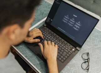 Nuove tecnologie: la maggiore performance è nella AI ombra dipendente-lavoro-chat-gpt