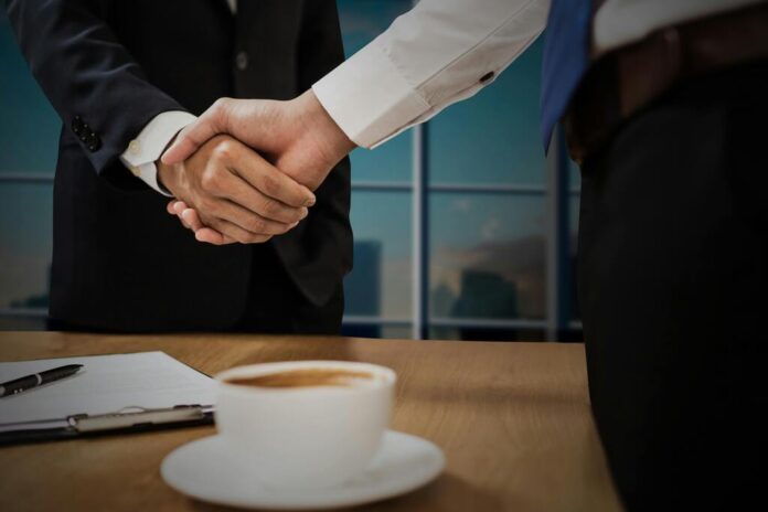 business-agreement-handshake