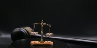 gavel-bilancia-legge