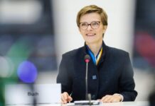 Europa: tensioni geopolitiche potrebbero avere un forte impatto sulle banche, dice Buch (BCE) Claudia-Buch-