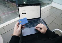 BNPL, boom del credito digitale: +188% in tre anni e conquista anche i Baby Boomers shopping-online