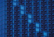 Nuovi trend nel mercato delle cartolarizzazioni immobiliari Palazzi-finestre-blu-Magazine