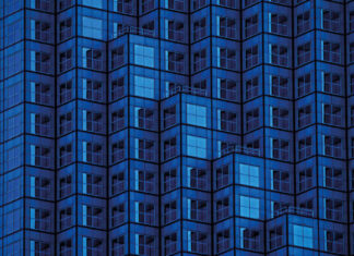 Nuovi trend nel mercato delle cartolarizzazioni immobiliari Palazzi-finestre-blu-Magazine