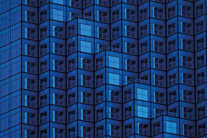 Palazzi-finestre-blu-Magazine