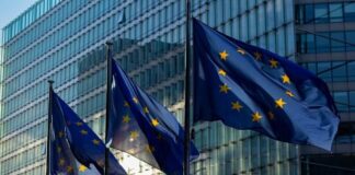 UE-Bruxelles-bandiere-Europa