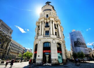 Spagna: banche ai vertici della redditività in Europa ma con poco capitale Santander-bank-Spagna