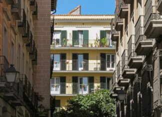 Mercato immobiliare residenziale: +8,5% delle compravendite nel terzo trimestre 2025 appartamenti-moderni-Italia