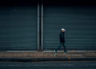 Liquidazioni giudiziali in crescita nel 2025: oltre 9.700 imprese coinvolte negozi-chiusi