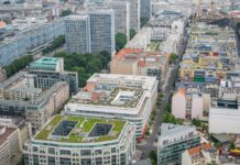 Mercato immobiliare: cartolarizzazioni commerciali al top in Europa skyline-Berlino-immobili