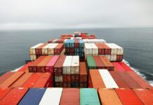 Commercio mondiale: rimane significativa la difficoltà di recuperare un credito, dice Allianz Trade container-mare