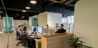 venture-capital-meeting-startup-office