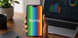 Smartphone con app di banca digitale Bunq, simbolo del nuovo IBAN locale introdotto in Italia.