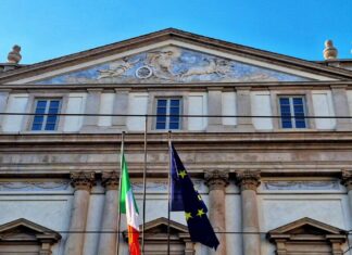 Enti locali: recuperato solo lo 0,02% delle imposte non pagate dai contribuenti Municipio italiano che rappresenta la riscossione dei crediti fiscali degli enti locali.