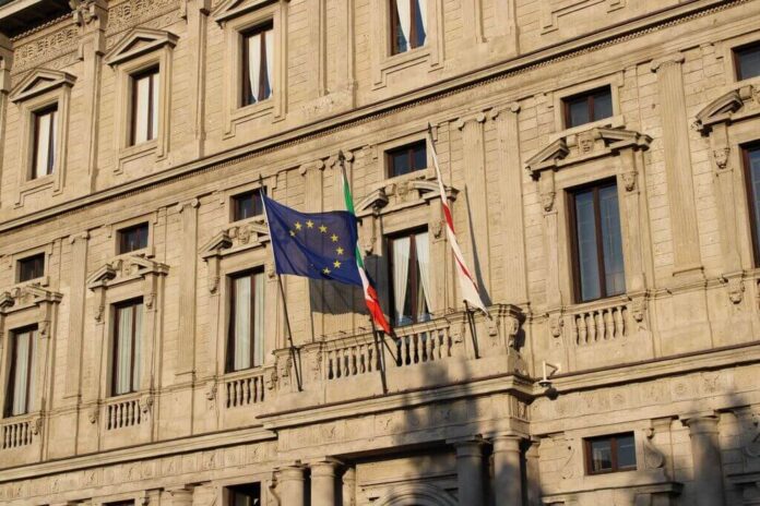 Crediti enti locali, nuovo criterio per il trasferimento obbligatorio ad Amco