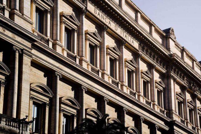 Entrate tributarie e debito pubblico italiano secondo Bankitalia