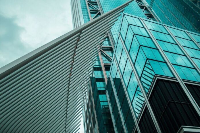 Investimenti nei private markets tra finanza, infrastrutture ed energia.