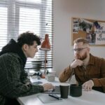 Confcommercio, in sette anni perse quasi 67mila imprese giovanili Giovani imprenditori al lavoro in una piccola impresa del terziario in Italia.